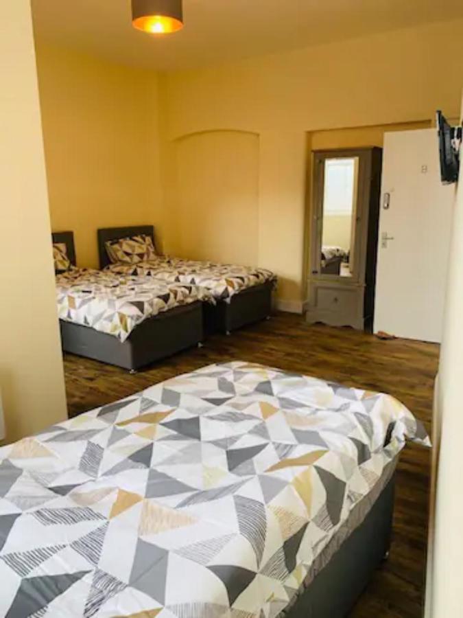 8 Fish Street, Budget City Centre Accomodation Leeds  Bagian luar foto