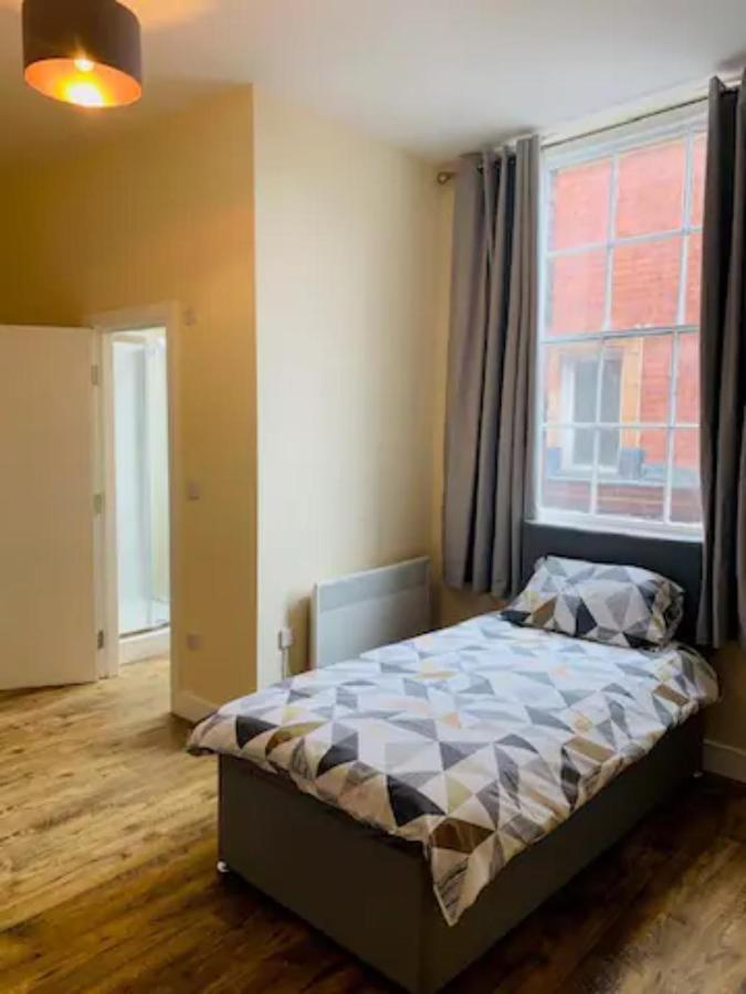 8 Fish Street, Budget City Centre Accomodation Leeds  Bagian luar foto